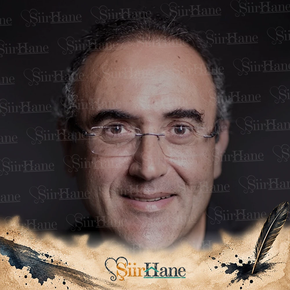 Sunay Akın portresi